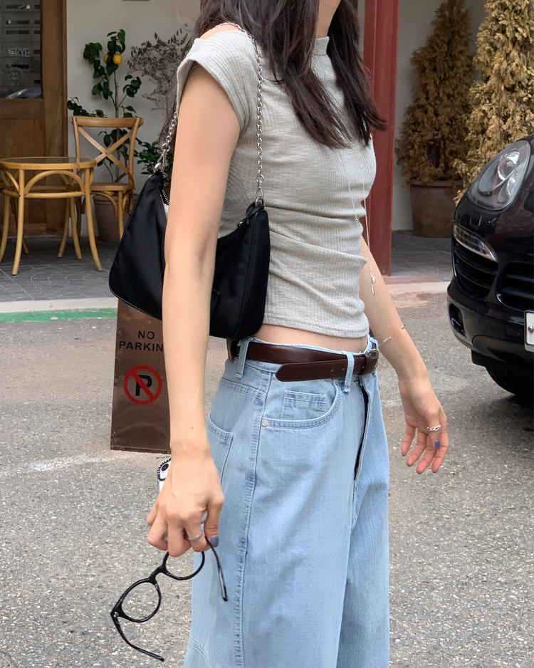 美肩抓皺綁帶細節上衣