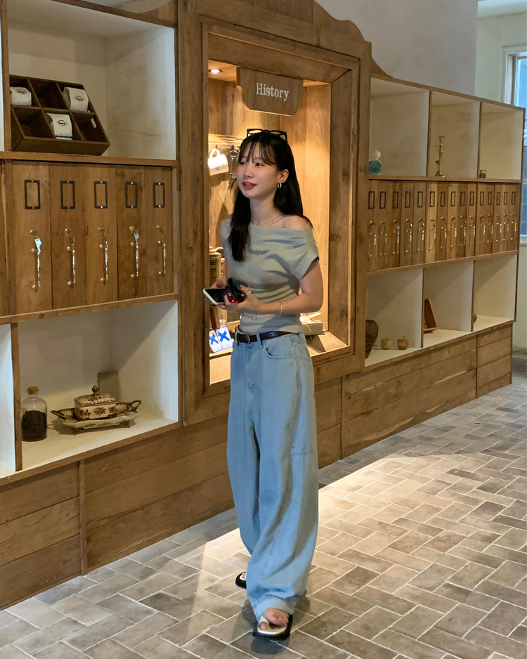 美肩抓皺綁帶細節上衣