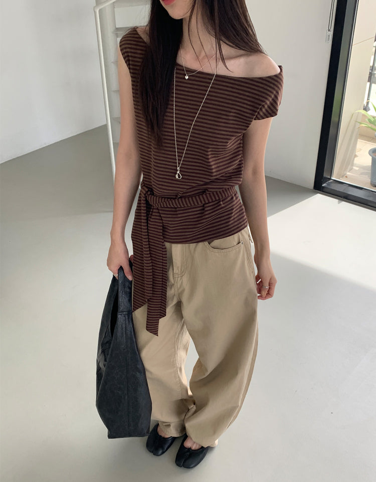 美肩條紋綁帶細節上衣