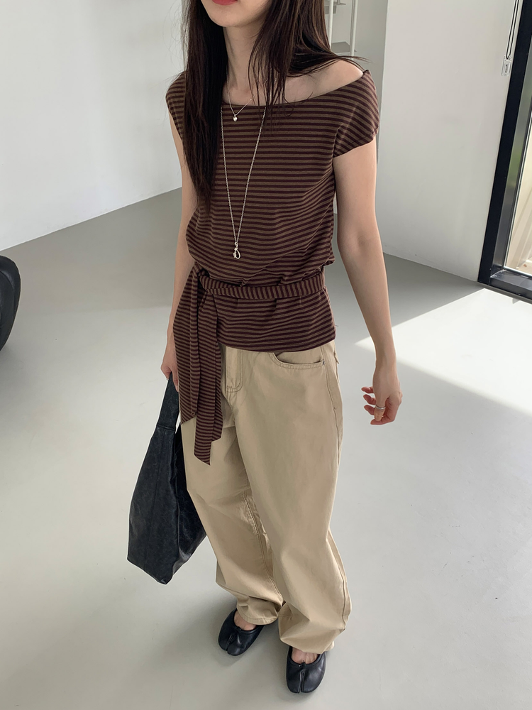 美肩條紋綁帶細節上衣