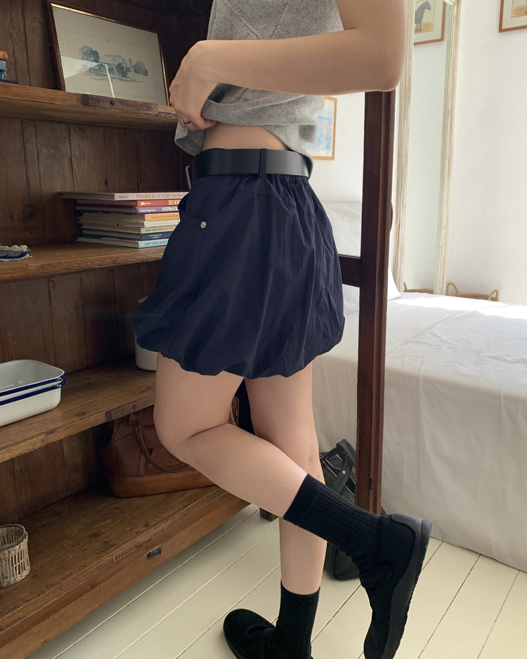 輕薄金屬扣細節泡泡短裙