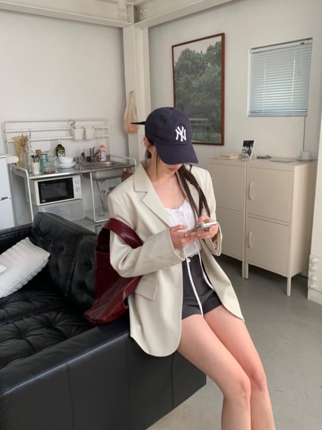 簡約紋理金屬細節低腰短褲