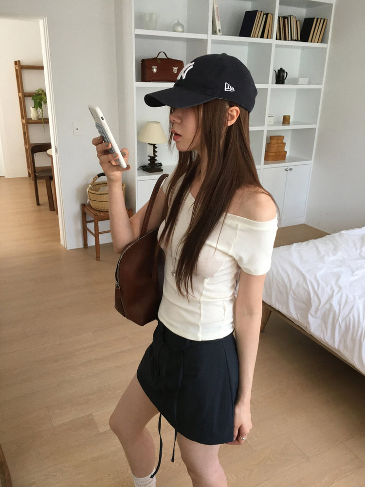 輕薄尼龍綁帶細節裙褲