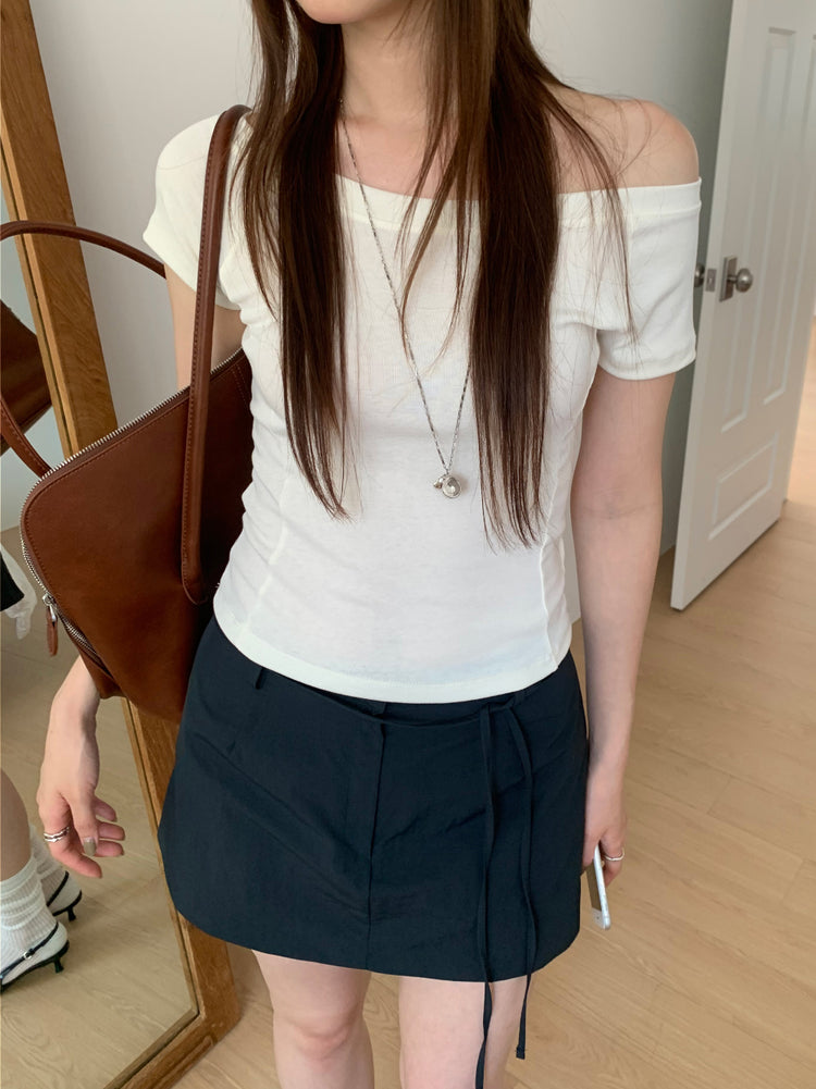 美肩側壓線修身上衣