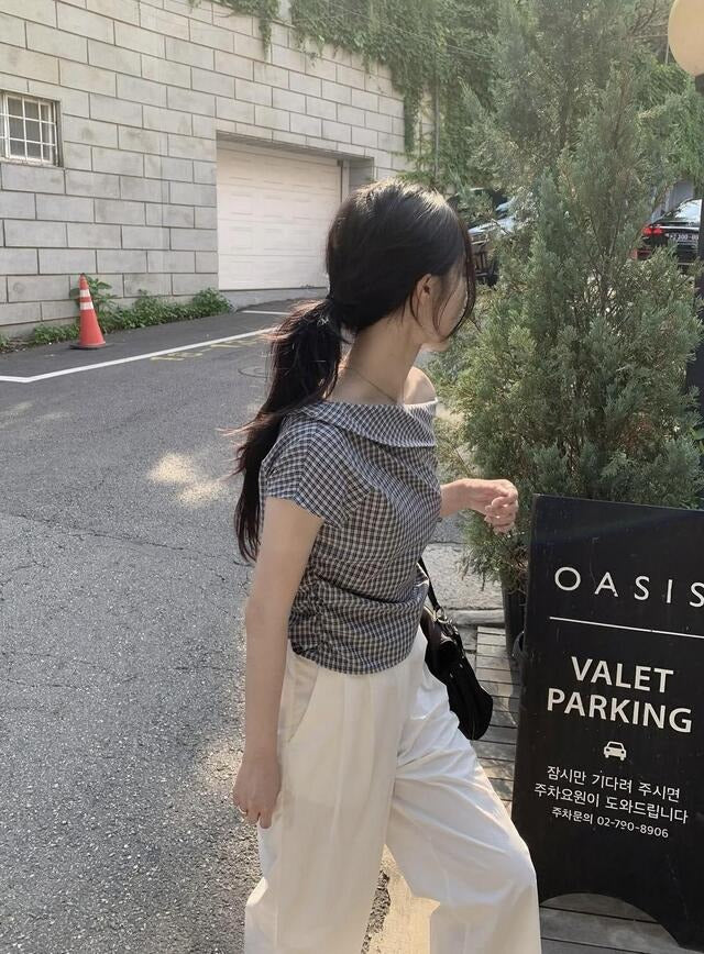 側露肩格紋修身上衣