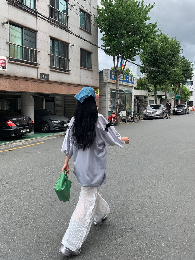 撞色格紋造型方巾
