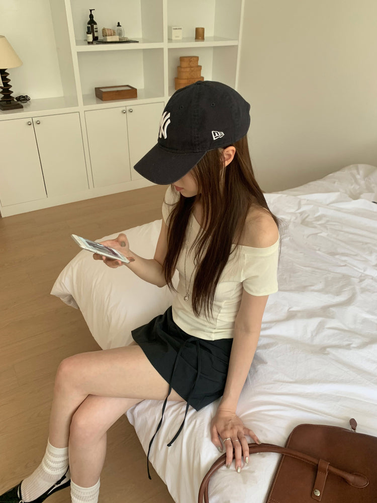 輕薄尼龍綁帶細節裙褲