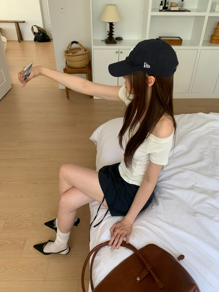 美肩側壓線修身上衣