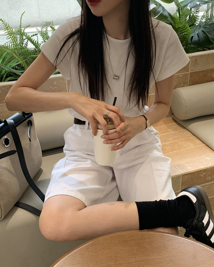 背扣側口袋細節五分褲