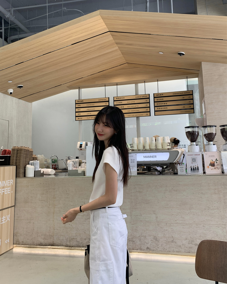 背扣側口袋細節五分褲
