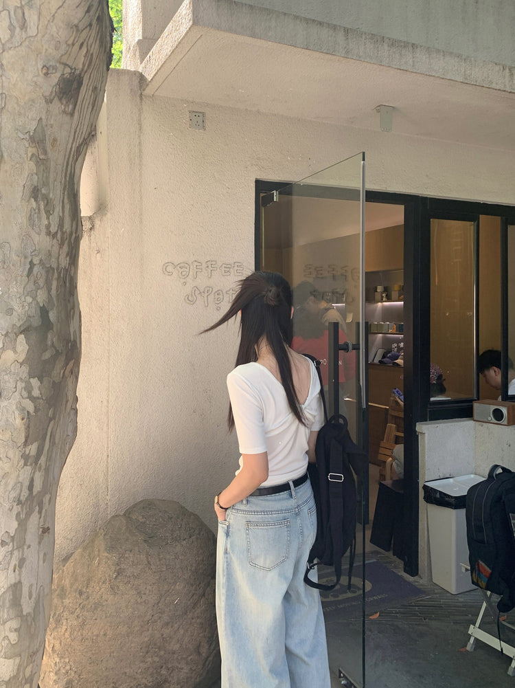 扭結設計前後兩穿上衣