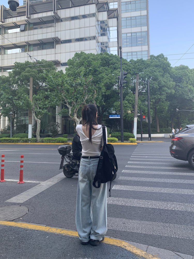 扭結設計前後兩穿上衣