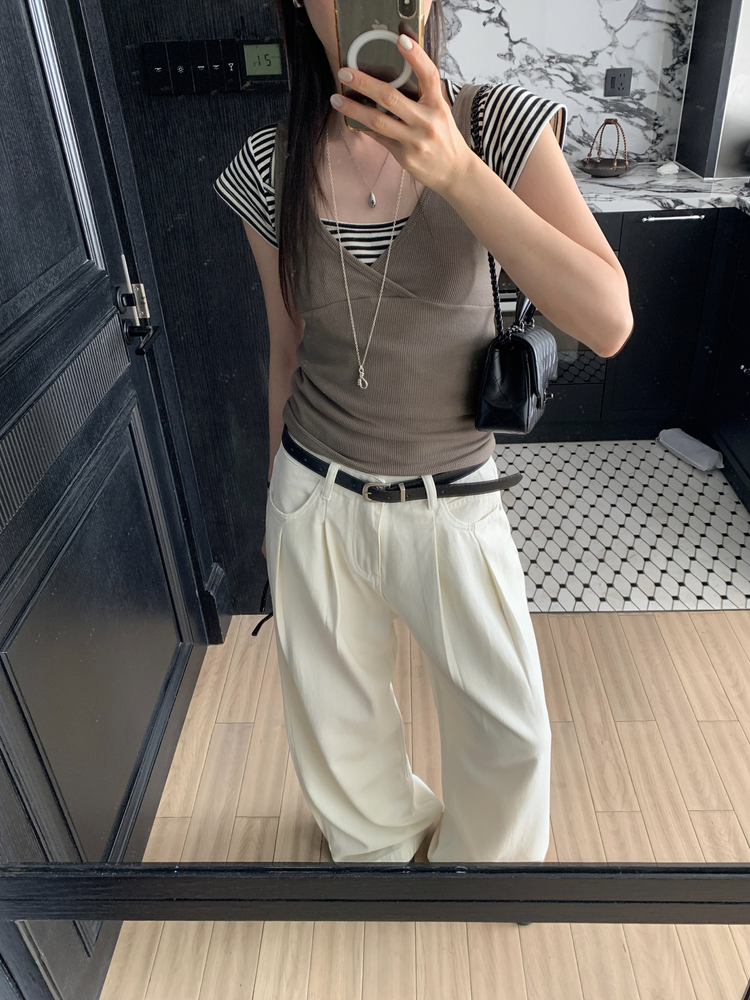 美鎖骨細節條紋上衣
