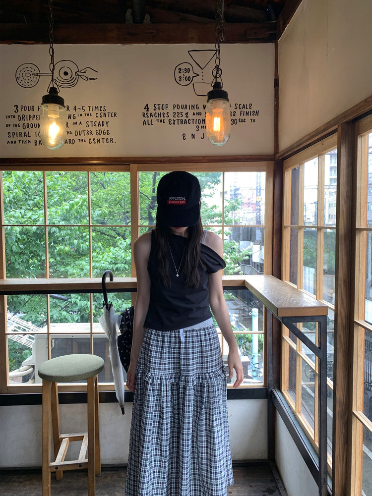 美肩扭轉抓皺細節上衣