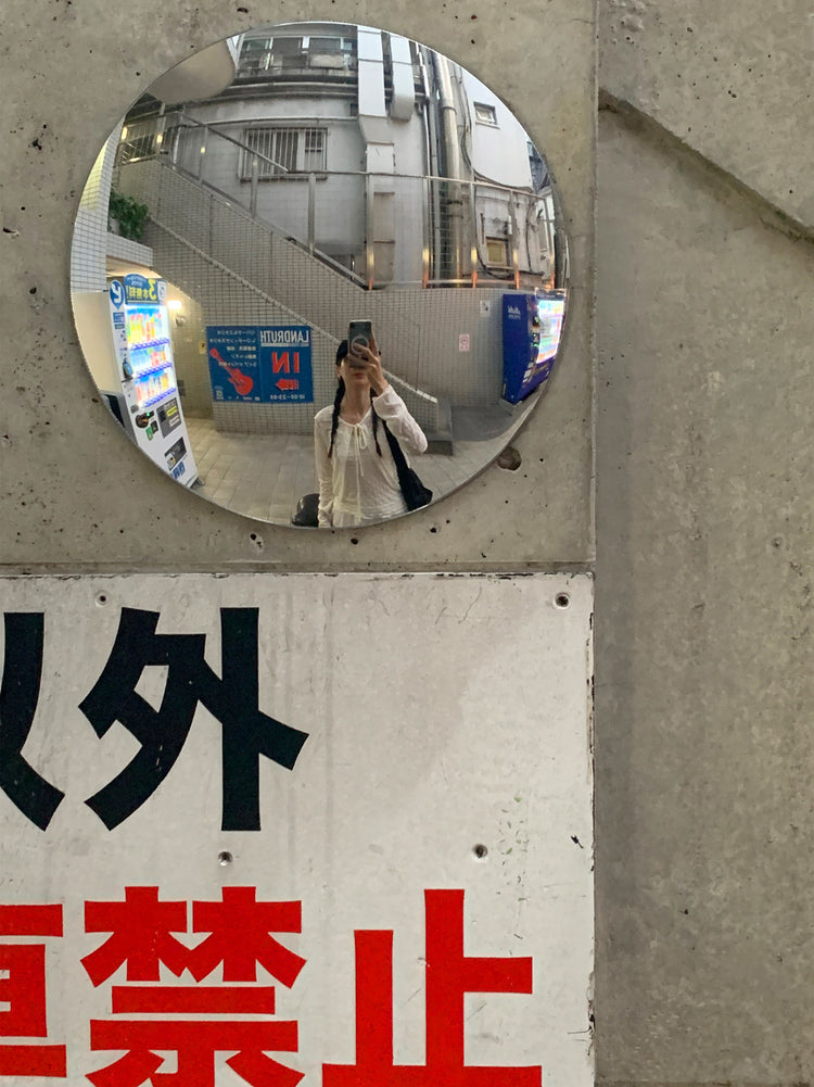 微透蕾絲壓花細節兩件式上衣