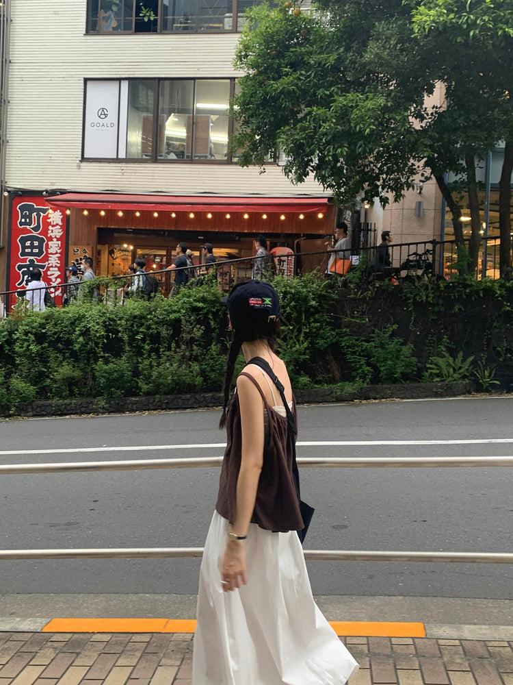 細肩帶壓褶寬鬆上衣