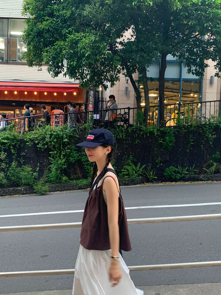細肩帶壓褶寬鬆上衣