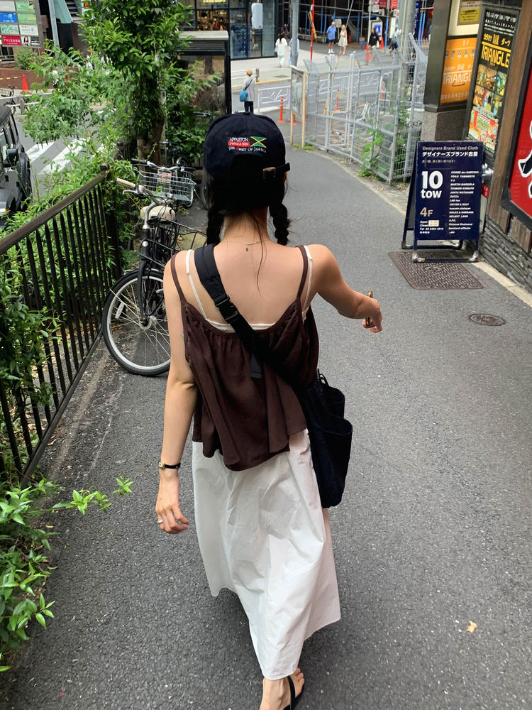 細肩帶壓褶寬鬆上衣