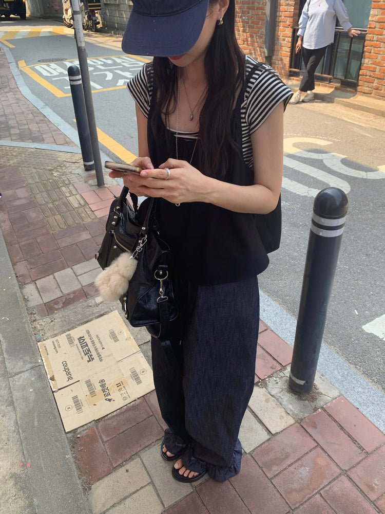 細肩帶壓褶寬鬆上衣