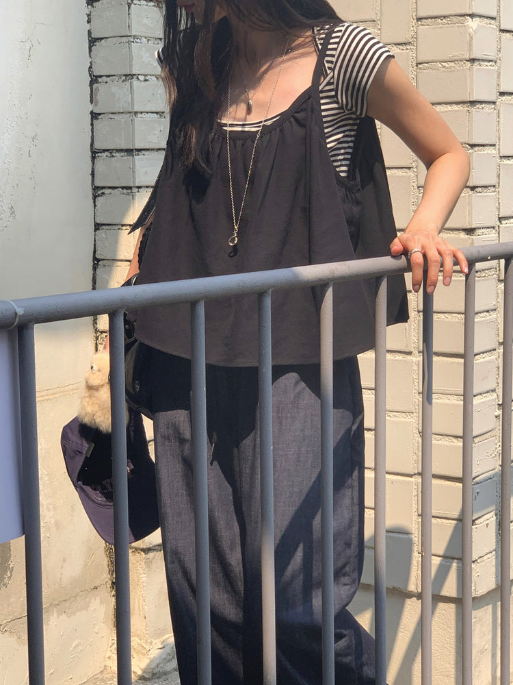 細肩帶壓褶寬鬆上衣