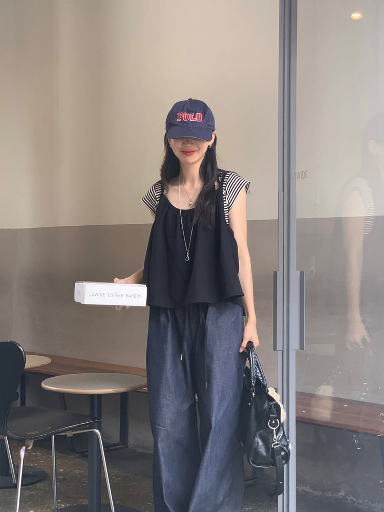 細肩帶壓褶寬鬆上衣