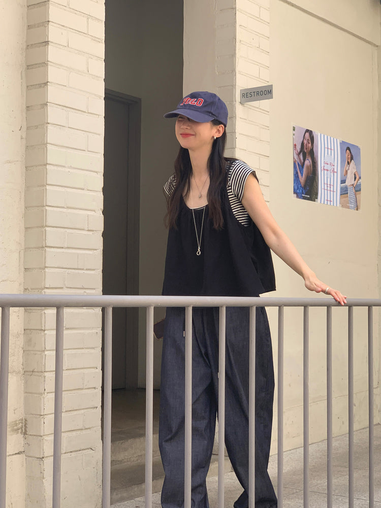 細肩帶壓褶寬鬆上衣