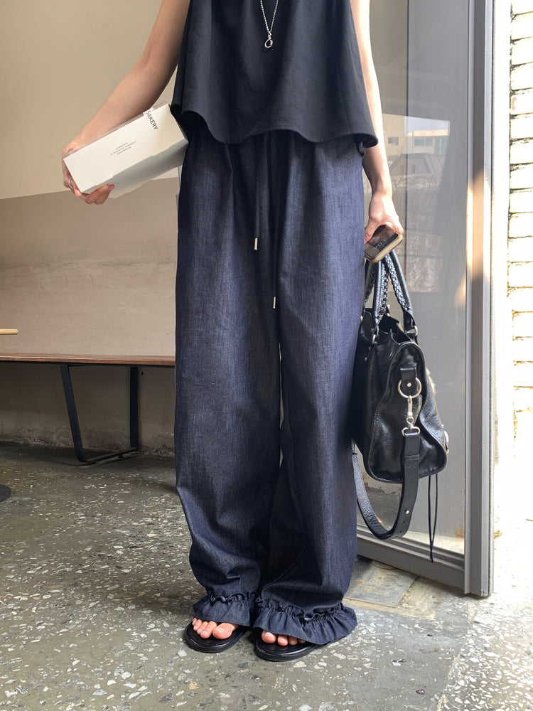 細肩帶壓褶寬鬆上衣