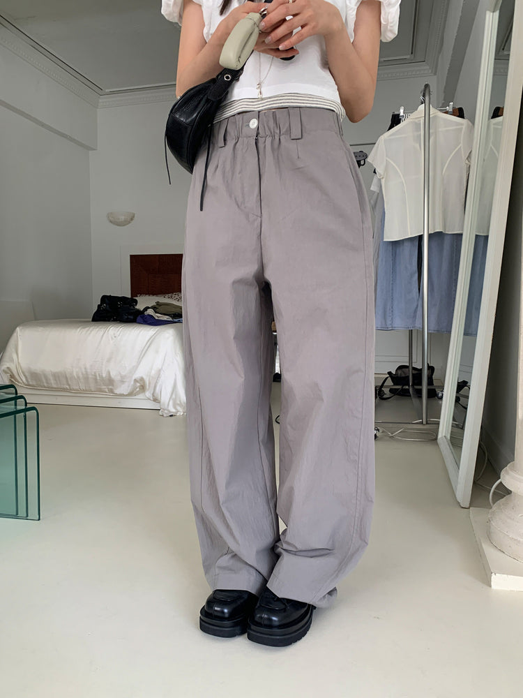 泡泡袖抓皺露腰細節上衣