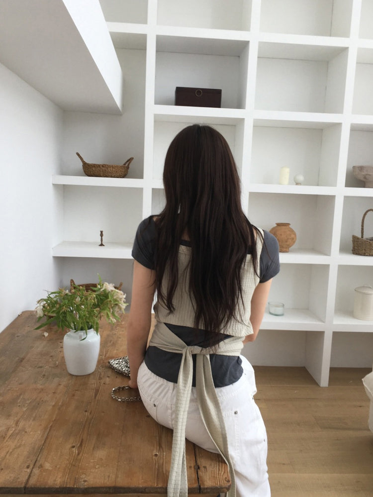 坑紋金屬扣細節綁帶背心