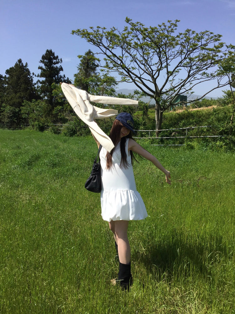 美背綁帶細節泡泡連身裙