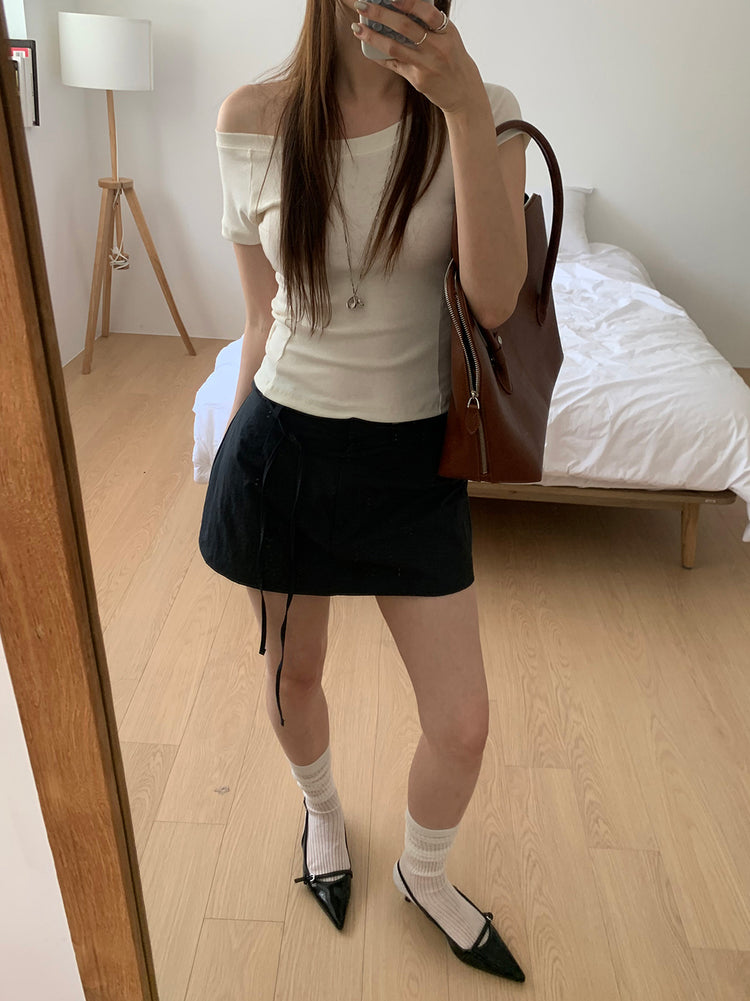 美肩側壓線修身上衣