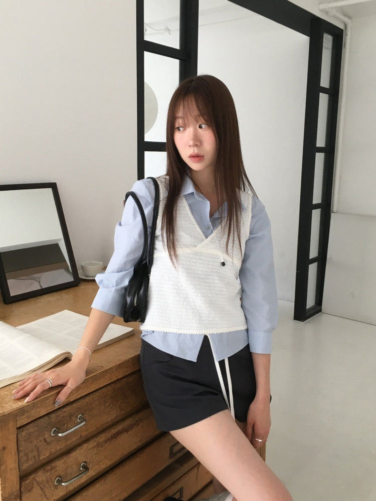 暗紋蕾絲細節交疊背心