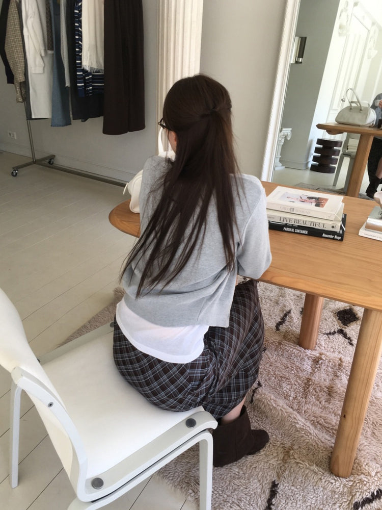 天絲微透膚U領基礎上衣