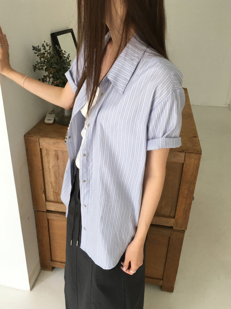 條紋翻領寬鬆襯衫