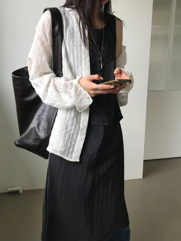 霧光澤掛脖排鈕連身裙套裝