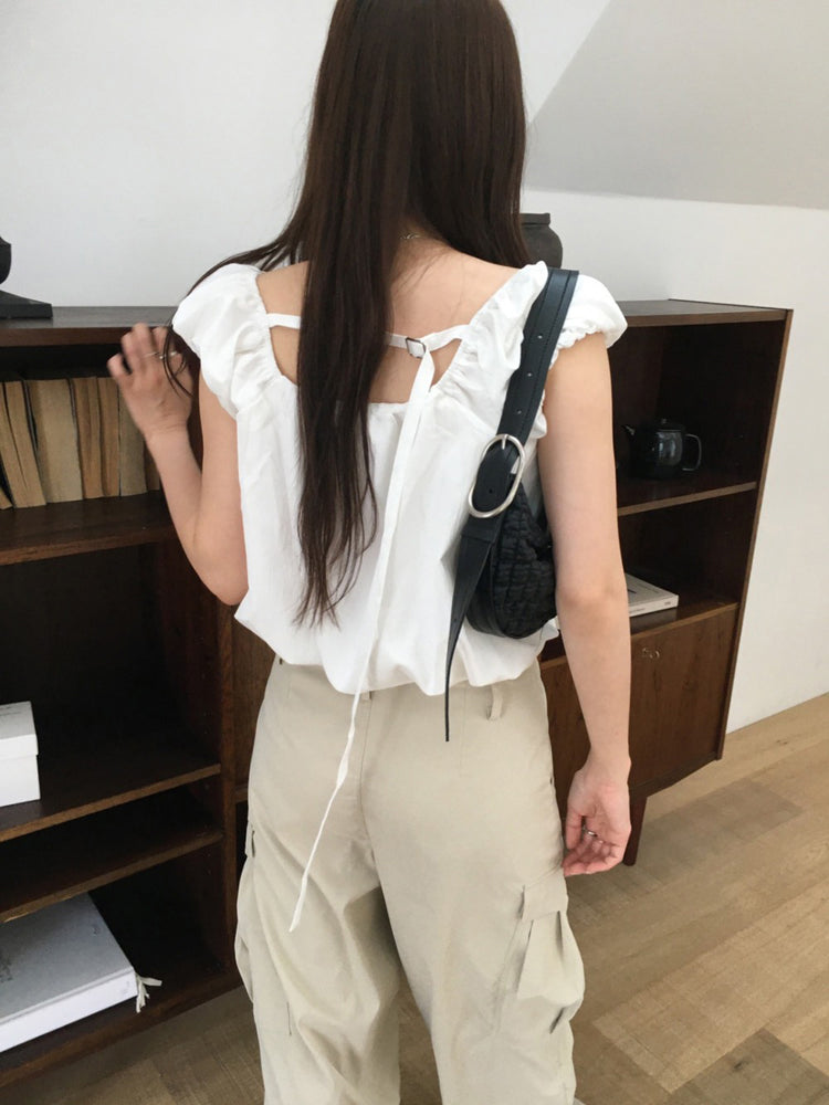 泡泡袖美背系帶上衣