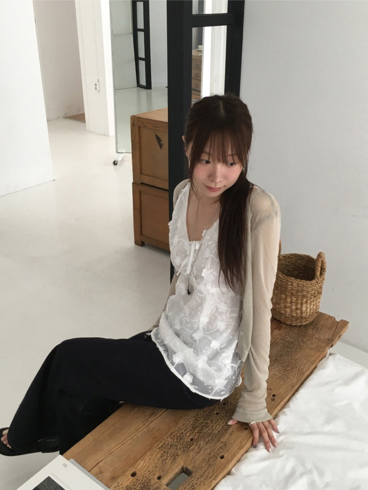 微透立體花綁帶細節上衣