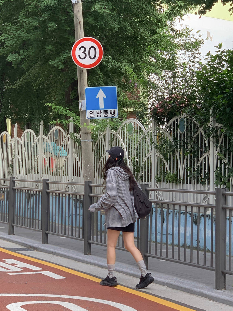 輕薄連帽格紋寬鬆襯衫