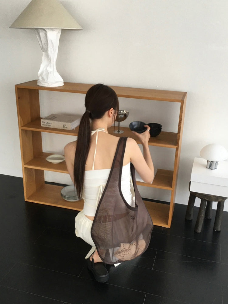 尼龍掛脖綁帶細節上衣