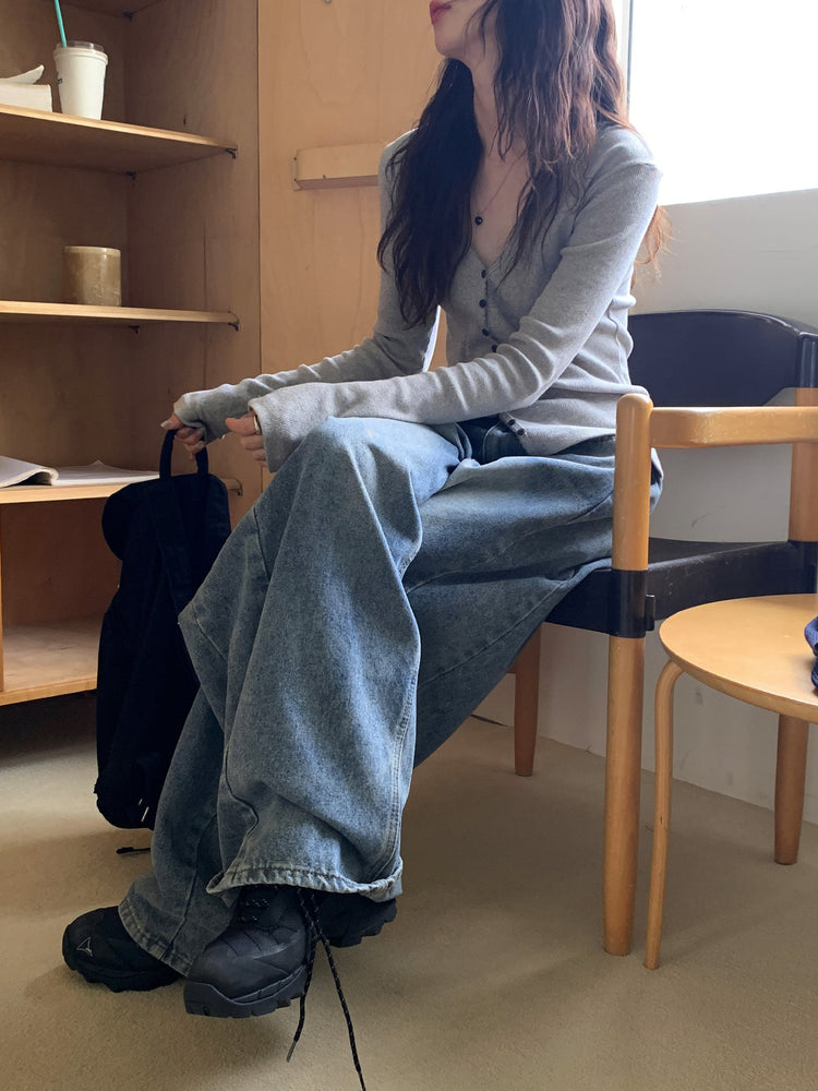 花邊V領排鈕細節上衣
