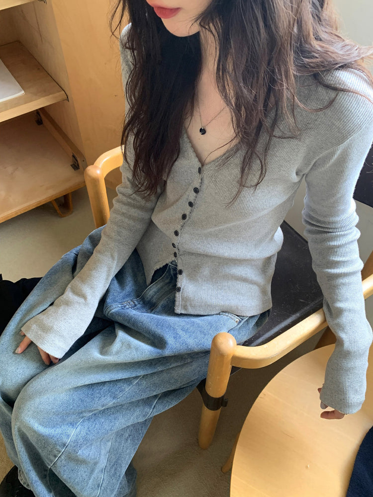 花邊V領排鈕細節上衣