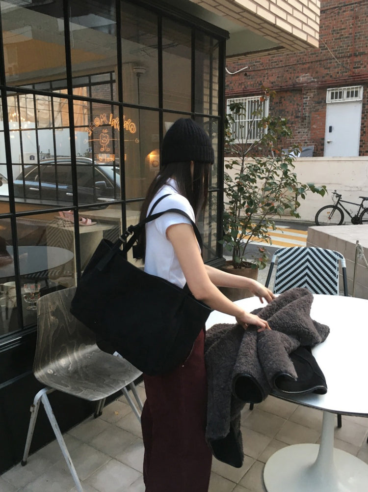 小企領美肩修腰細節上衣