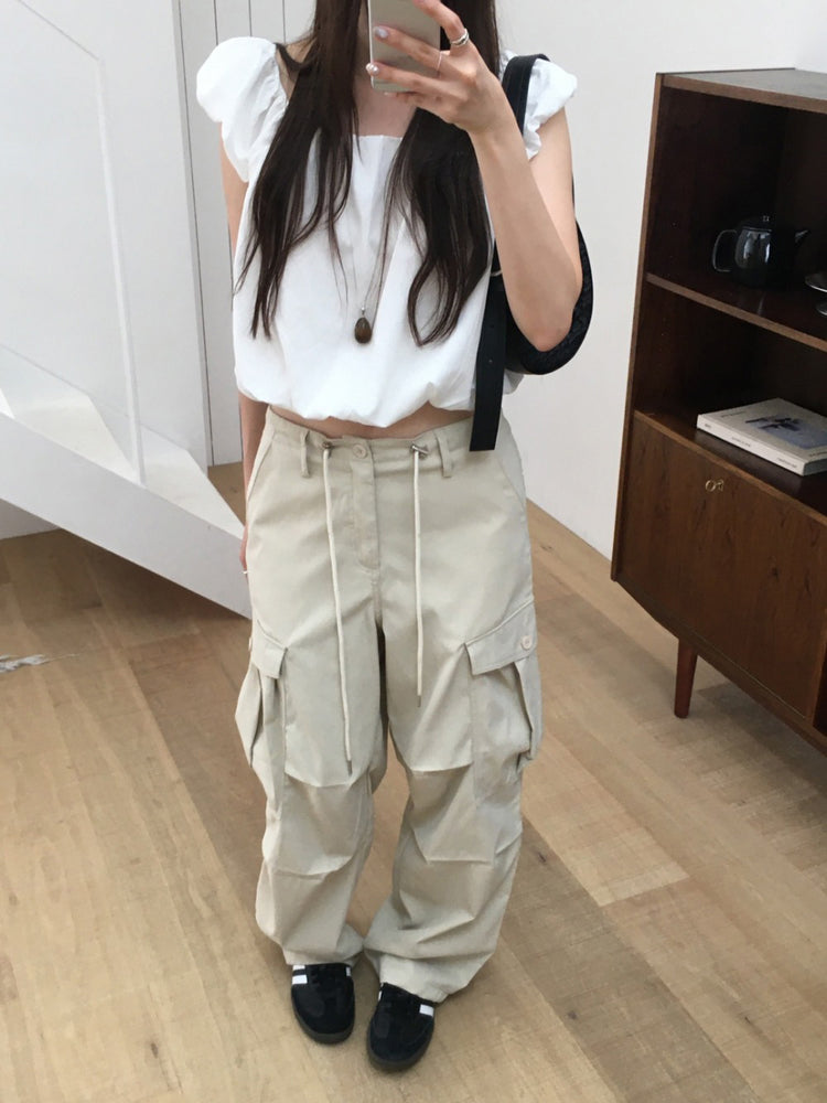 泡泡袖美背系帶上衣