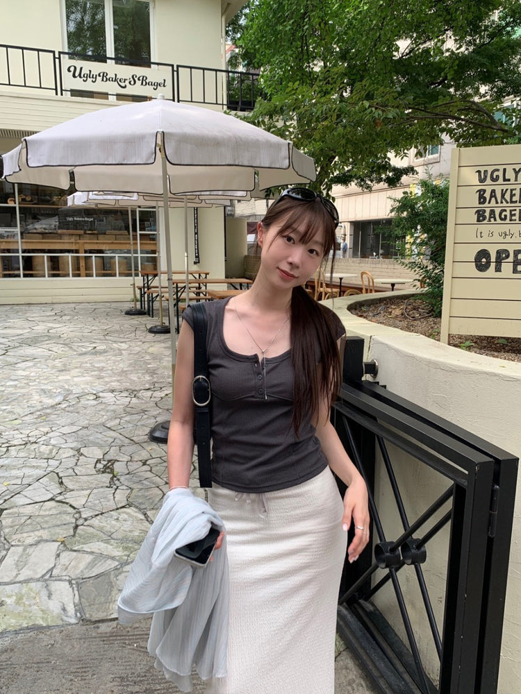 U領胸線排鈕上衣