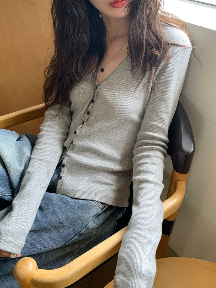 花邊V領排鈕細節上衣