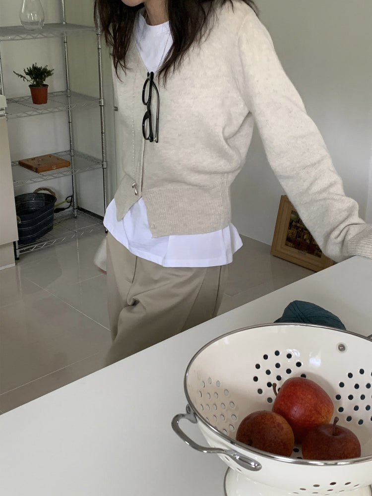 經典羊毛V領排鈕針織外套