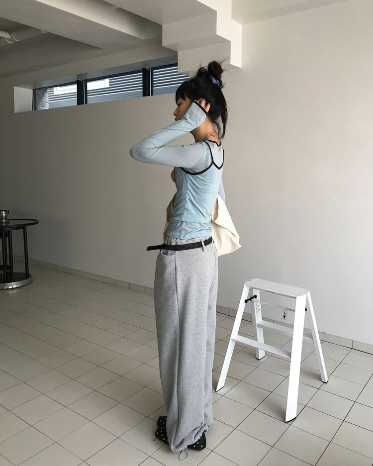 透膚撞色邊細節上衣
