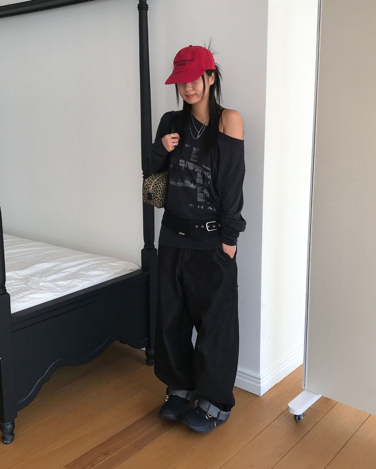 美肩復古圖案細節上衣
