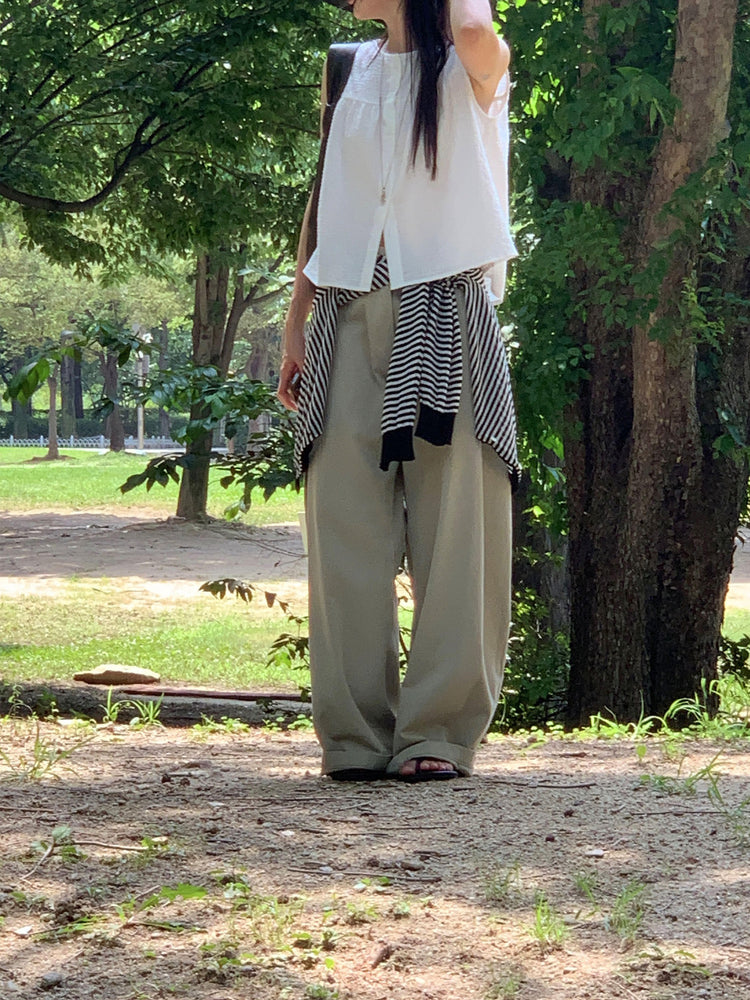 側單壓褶細節廓形褲