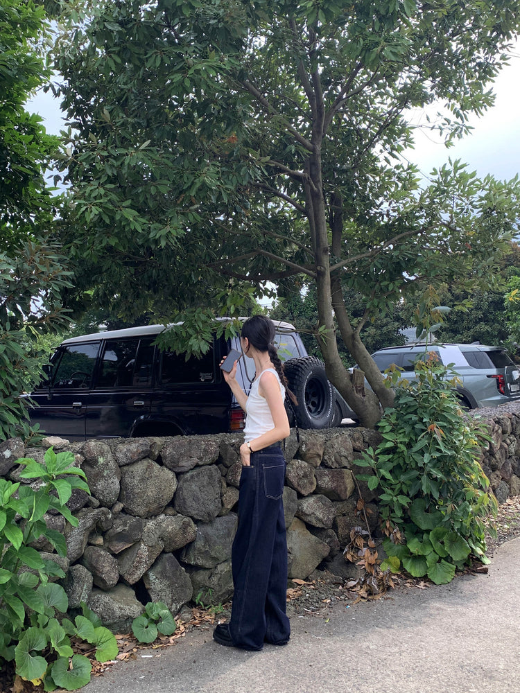 弧壓線細節牛仔褲
